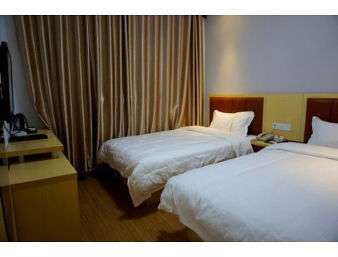 Hotel Super 8 Nanjing Lu Walking Street First One 3*